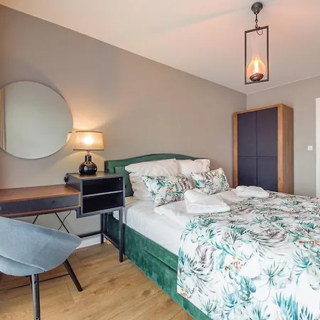 Czarna Perla Z Garazem 7 E Perlowa Przystan - Kołobrzeg